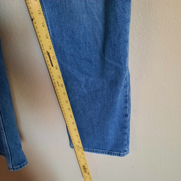 Abercrombie A&F Criss Cross Ultra High Rise 90s Straight Leg Jeans - Picture 3 of 8